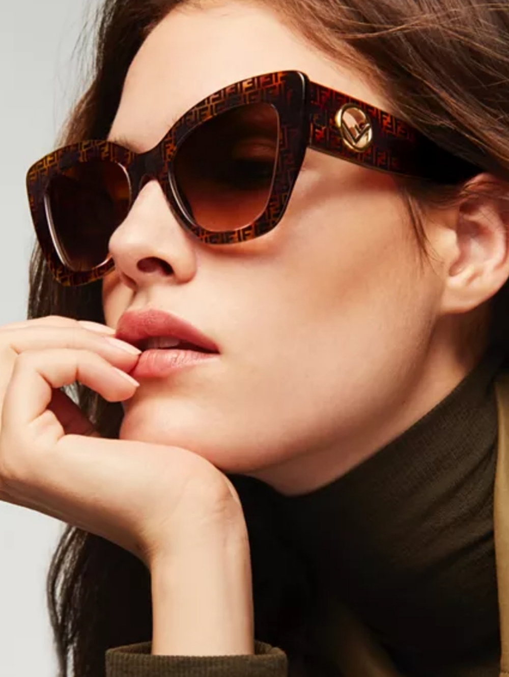 Women's Fendi Monogram Cat Eye Tortoise Glasses - Picture 2 of 6